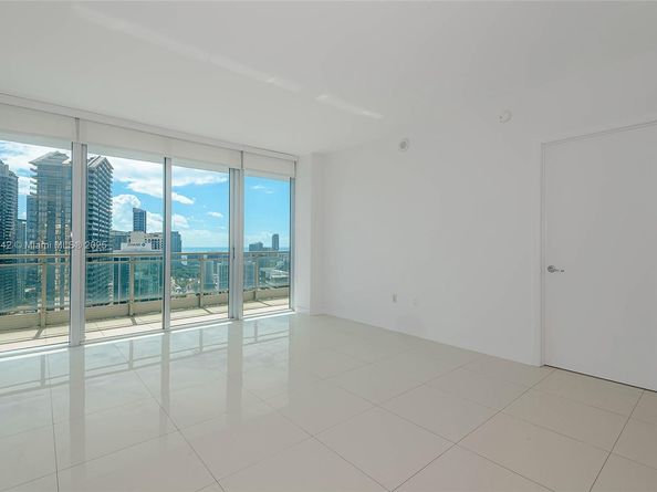 92 SW 3rd St 3503, Miami FL 33130
