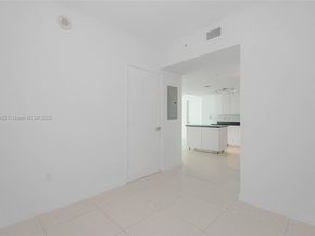 92 SW 3rd St 3503, Miami FL 33130