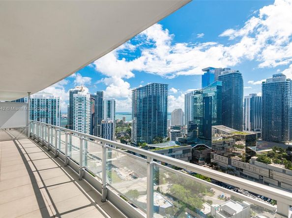 92 SW 3rd St 3503, Miami FL 33130