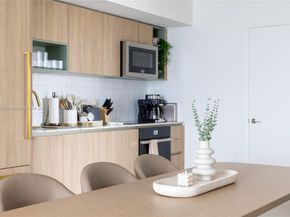 159 NE 6th St 3615, Miami FL 33132