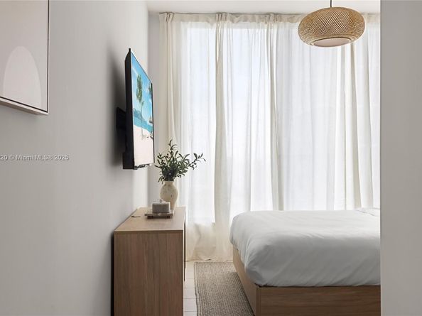 159 NE 6th St 3615, Miami FL 33132