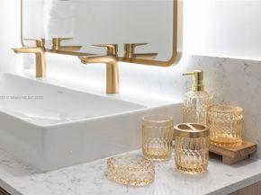 159 NE 6th St 3615, Miami FL 33132