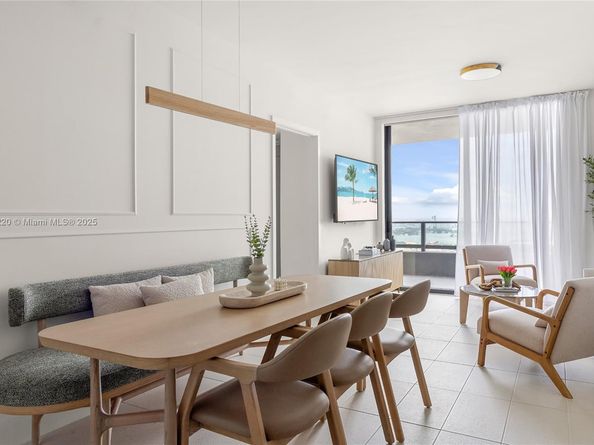 159 NE 6th St 3615, Miami FL 33132