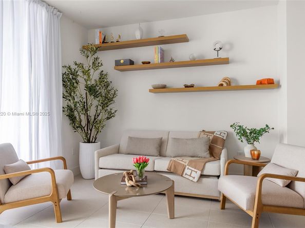 159 NE 6th St 3615, Miami FL 33132