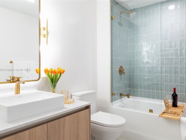 159 NE 6th St 3615, Miami FL 33132