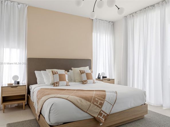 159 NE 6th St 3615, Miami FL 33132