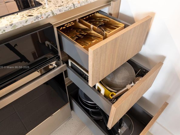 159 NE 6th St 3615, Miami FL 33132