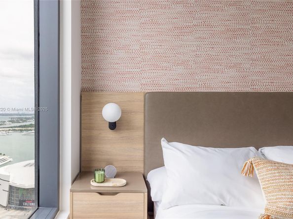 159 NE 6th St 3615, Miami FL 33132