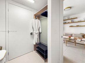 159 NE 6th St 3615, Miami FL 33132