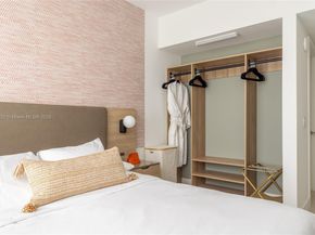 159 NE 6th St 3615, Miami FL 33132