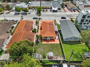 27 E 12th St, Hialeah FL 33010