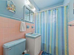 27 E 12th St, Hialeah FL 33010