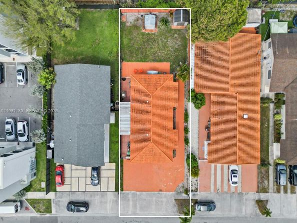 27 E 12th St, Hialeah FL 33010