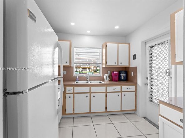 5300 Washington St J115, Hollywood FL 33021