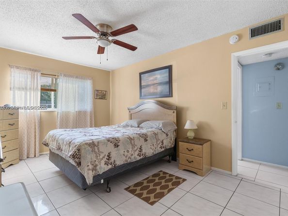 5300 Washington St J115, Hollywood FL 33021