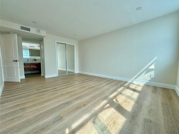 16546 NE 26th Ave 3G, North Miami Beach FL 33160