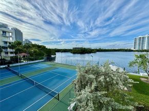 16546 NE 26th Ave 3G, North Miami Beach FL 33160