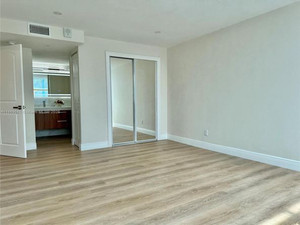 16546 NE 26th Ave 3G, North Miami Beach FL 33160
