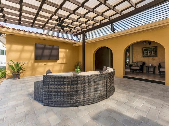 50 SW 130th Ave, Miami FL 33184