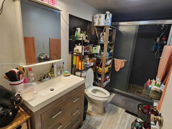 21640 NW 3rd St, Pembroke Pines FL 33029