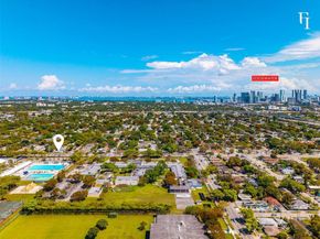 1195 NW 48th St, Miami FL 33127