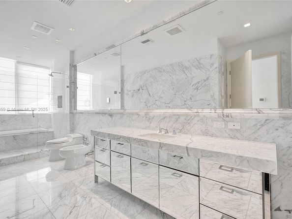 17475 Collins Ave 2302, Sunny Isles Beach FL 33160
