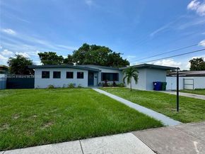 860 NW 171st St, Miami Gardens FL 33169