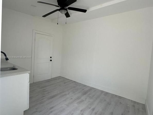 860 NW 171st St, Miami Gardens FL 33169