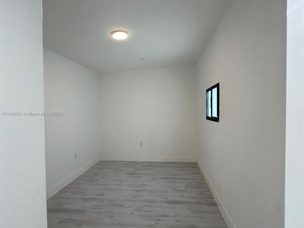 860 NW 171st St, Miami Gardens FL 33169
