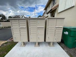 703 NE 195th St 703, Miami FL 33179