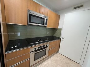 1060 Brickell Ave 4003, Miami FL 33131