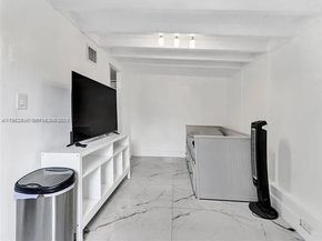 2730 NE 16th Ave, Pompano Beach FL 33064