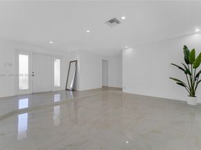 6924 NW 8th Ct, Margate FL 33063