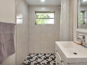 5845 SW 88th St, South Miami FL 33156