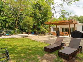 5845 SW 88th St, South Miami FL 33156