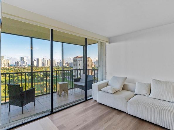 20335 W Country Club Dr 1608, Aventura FL 33180