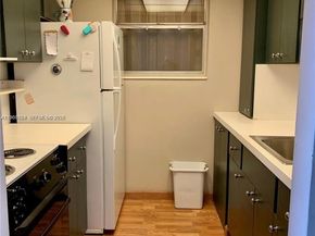 270 NE 191st St 105, Miami FL 33179