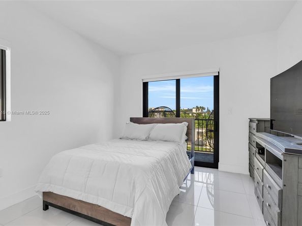 229 NW 12th, Florida City FL 33034