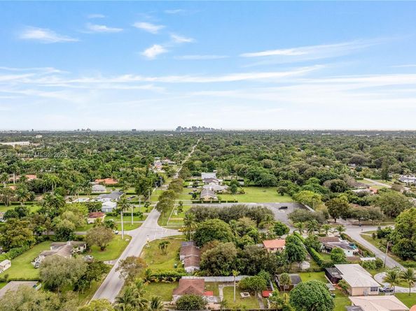 14350 N Miami Ave, Miami FL 33168