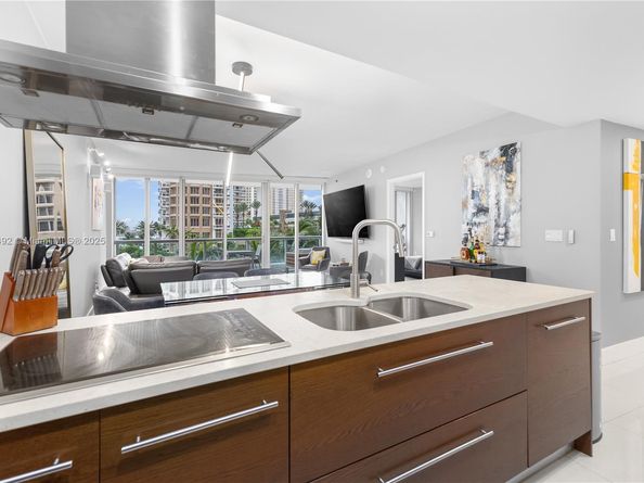 465 Brickell Ave 417, Miami FL 33131