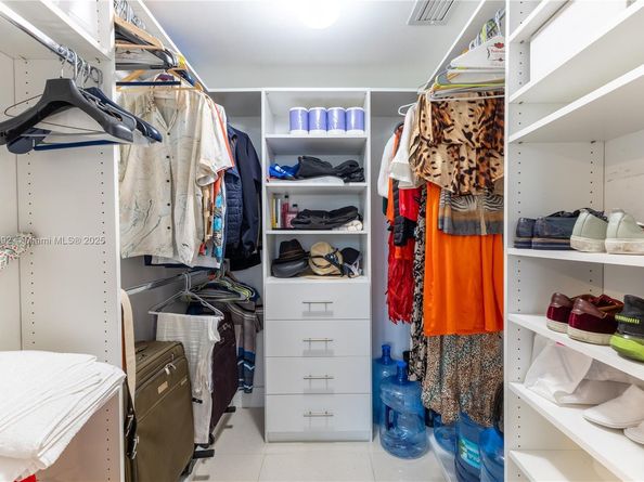 465 Brickell Ave 417, Miami FL 33131