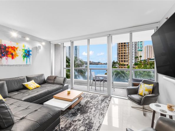 465 Brickell Ave 417, Miami FL 33131