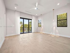 1135 NE 11th Ave, Fort Lauderdale FL 33304