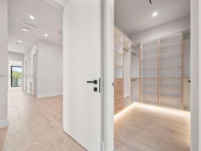 1135 NE 11th Ave, Fort Lauderdale FL 33304