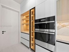 1135 NE 11th Ave, Fort Lauderdale FL 33304