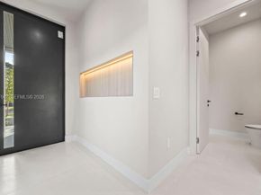 1135 NE 11th Ave, Fort Lauderdale FL 33304