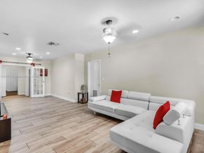 6441 Allen St, Hollywood FL 33024