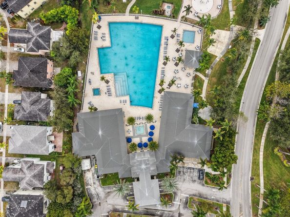 707 SE 32nd Ter, Homestead FL 33033