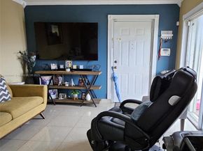 2138 SW 6 St 403, Miami FL 33135