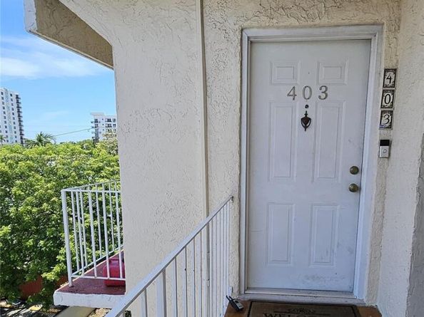 2138 SW 6 St 403, Miami FL 33135